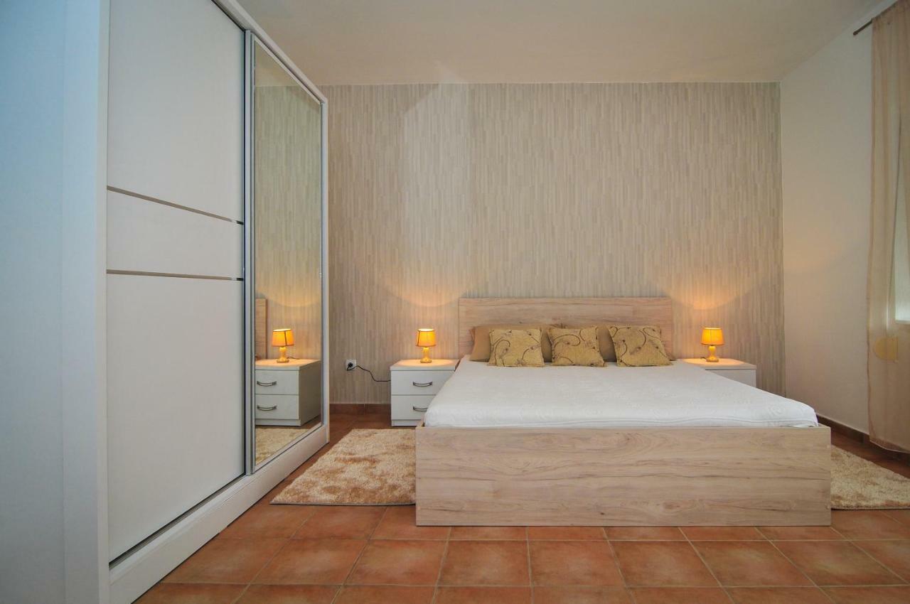 Apartments Pean Tivat Dış mekan fotoğraf